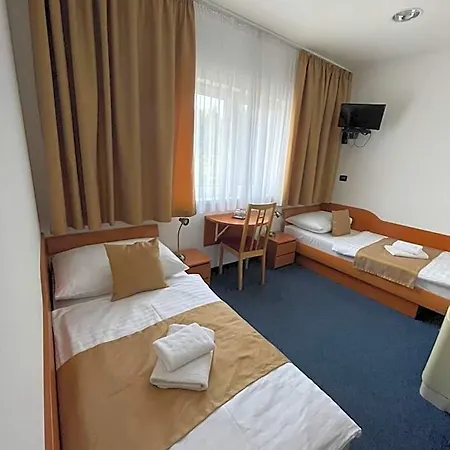 Hotel Remy 2*