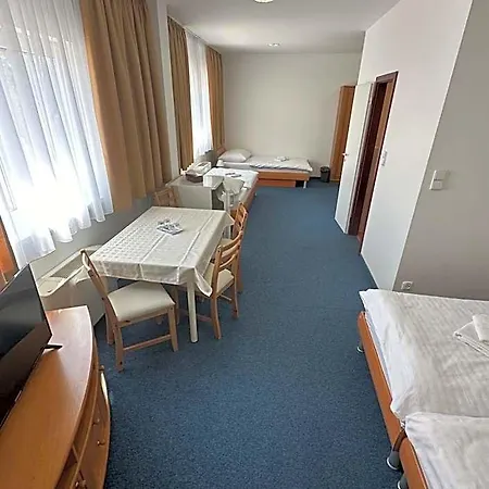Hotel Remy 2*